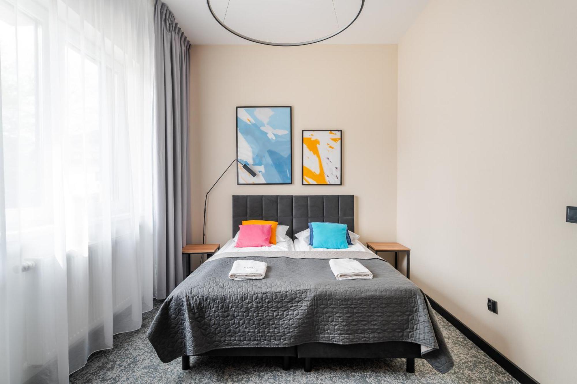 Ind.U Apartamenty 코워브제크 외부 사진